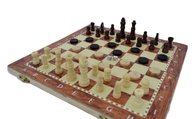 Jeu d'échecs / dames / jeu de backgammon pliant en bois naturel 3 en 1 - 40x40cm- لعبة الشطرنج ، ضاما والطاولة من الخشب – Image 4
