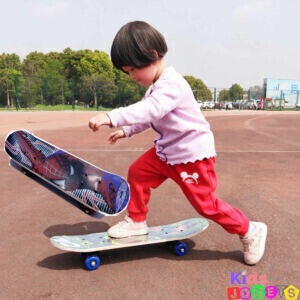 Skateboard Skate Planche à roulette en bois Spiderman pour enfants ( 60cm )